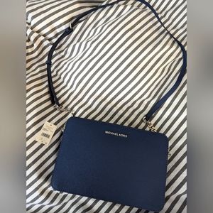 Michael Kors jet set crossbody purse